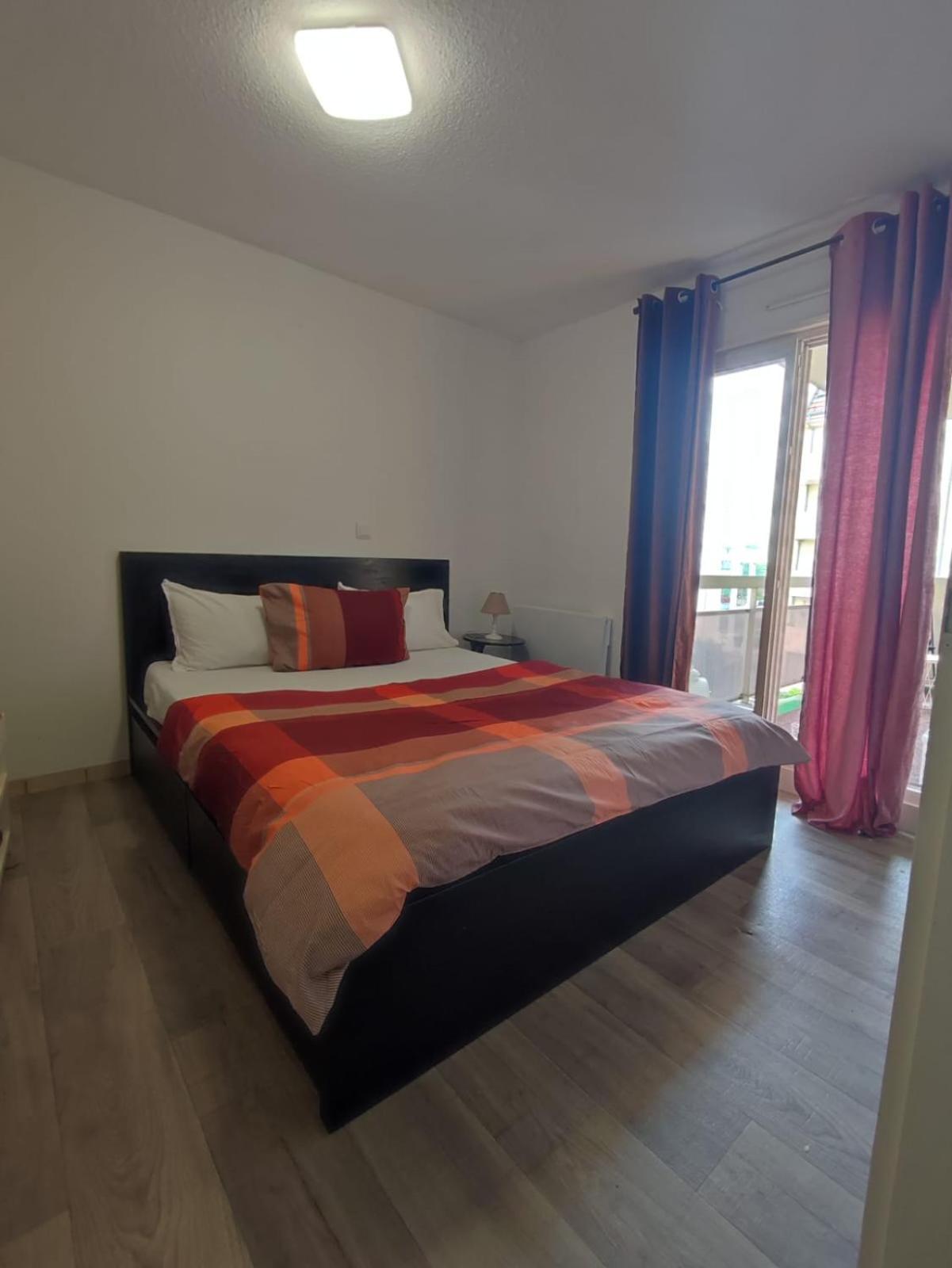 Apartamento Douillet-Kanamappart-Euroairport Saint-Louis  Exterior foto
