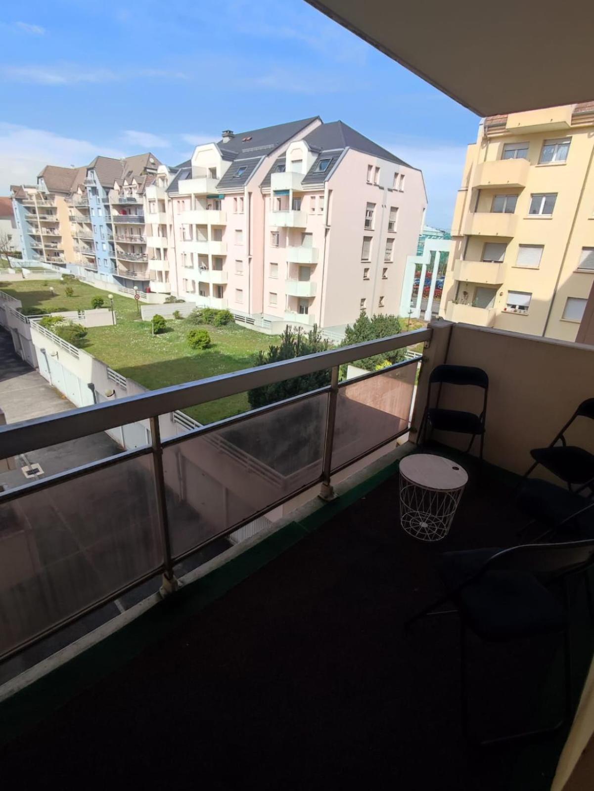 Apartamento Douillet-Kanamappart-Euroairport Saint-Louis  Exterior foto